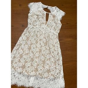 NWT Aiwendy White Lace Dress Size M